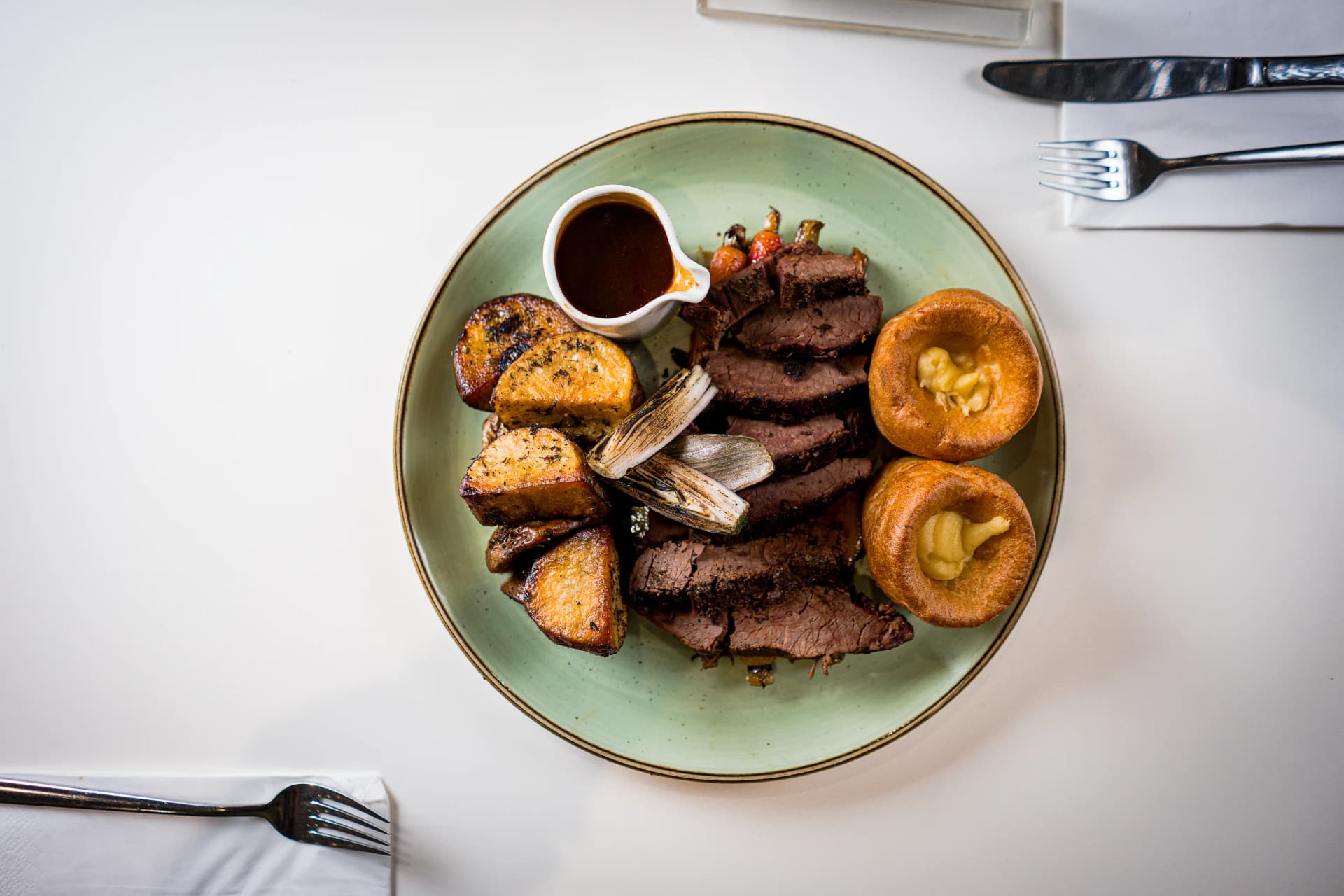 Halal Middle Eastern brunch at Nour Maison halal restaurant in Milton Keynes